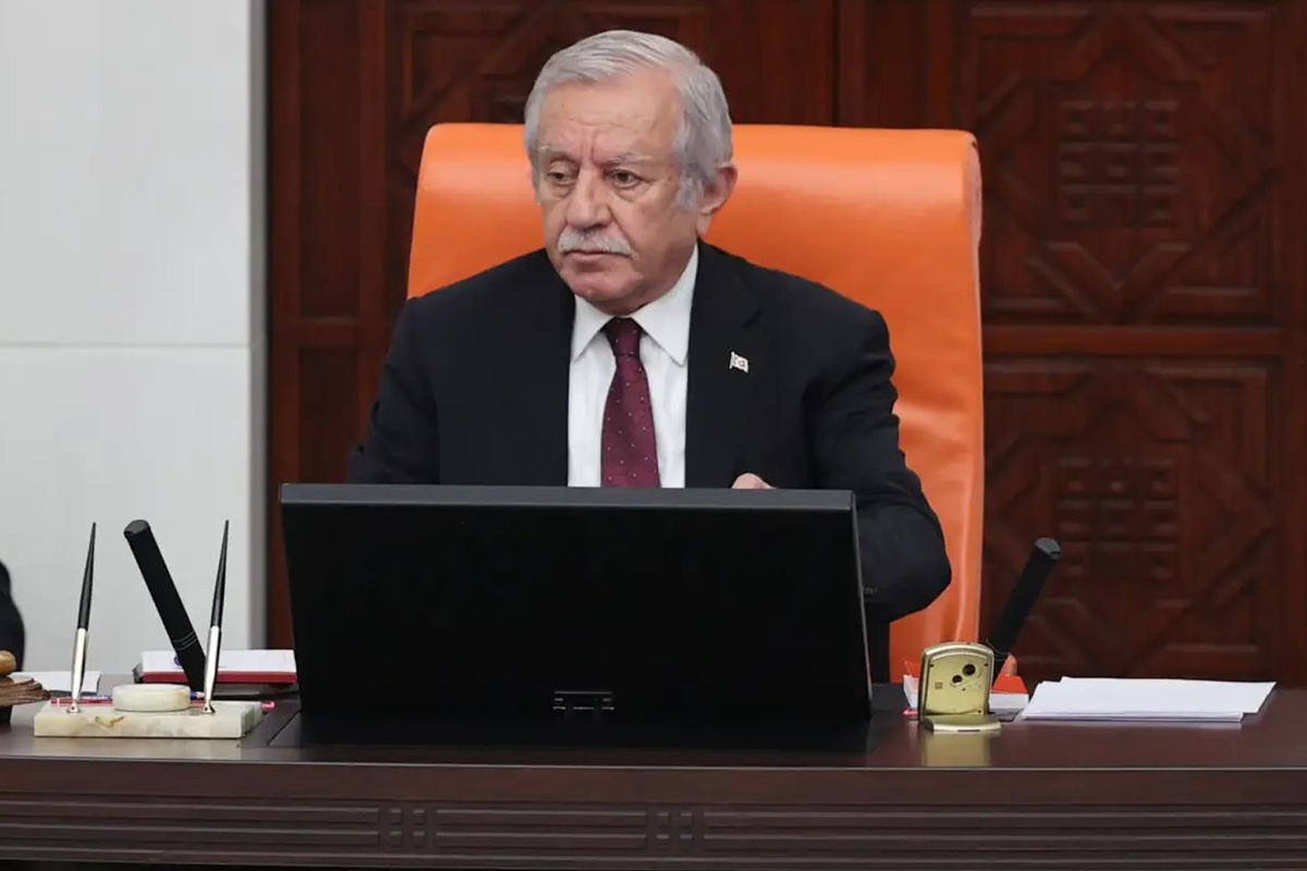 Celal Adan'dan fon krizine sert çıkış: Şerefsizdir, namussuzdur