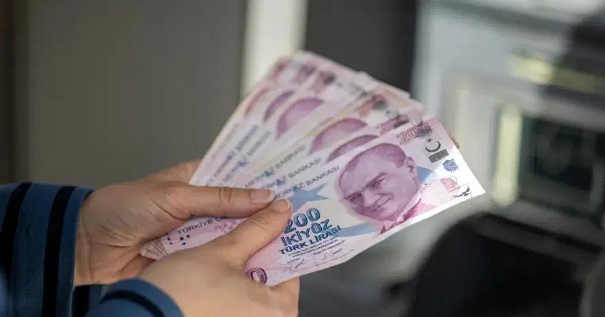 Emeklilere ekim ayı fırsatı. Maaşını taşıyana 35 bin TL'ye varan nakit, anında hesaba yatıyor