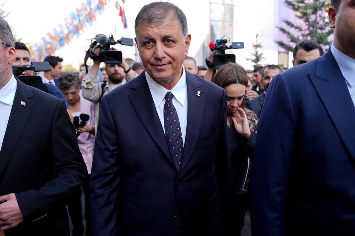 İzmir Büyükşehir Belediye Başkan Vekili Yıldır, görevinden istifa etti