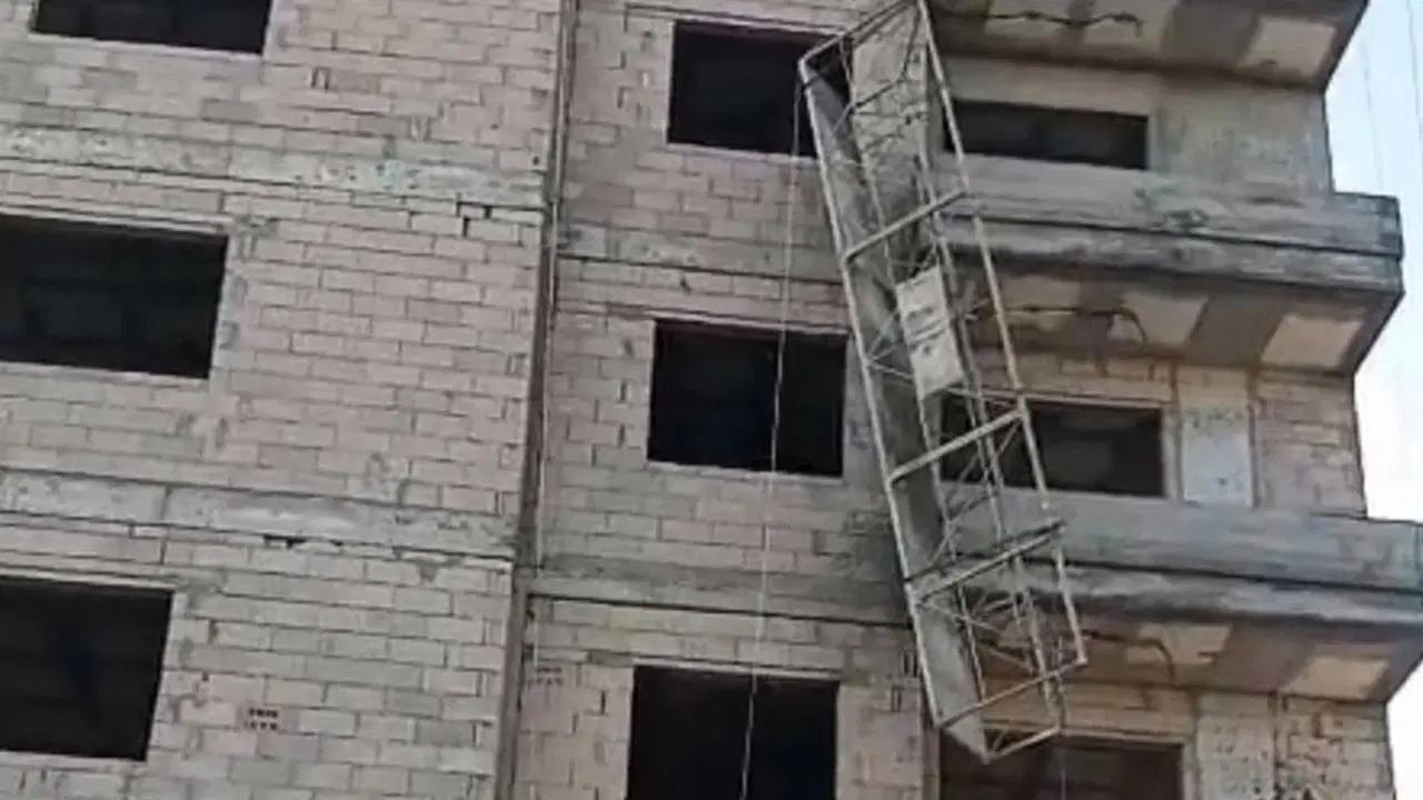 Mersin'de iş cinayeti... İnşaat işçisi 2 kardeş iskeleden düştü: 1 ölü, 1 yaralı