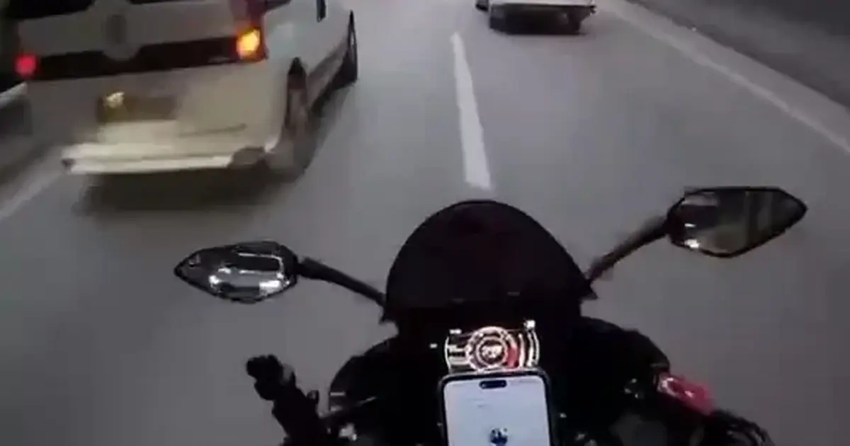 Bursa’da motosikletlinin kaçış manevrası kazayla sonuçlandı