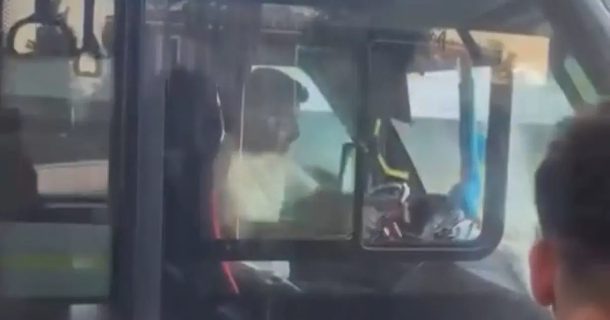 Bursa'da trafikte sinirler gerildi! Şoförler tartıştı