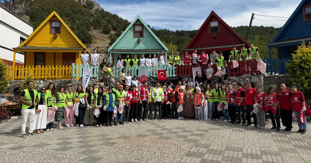 Dünya gençleri, Gürsu'da çevre dayanışması için buluştu