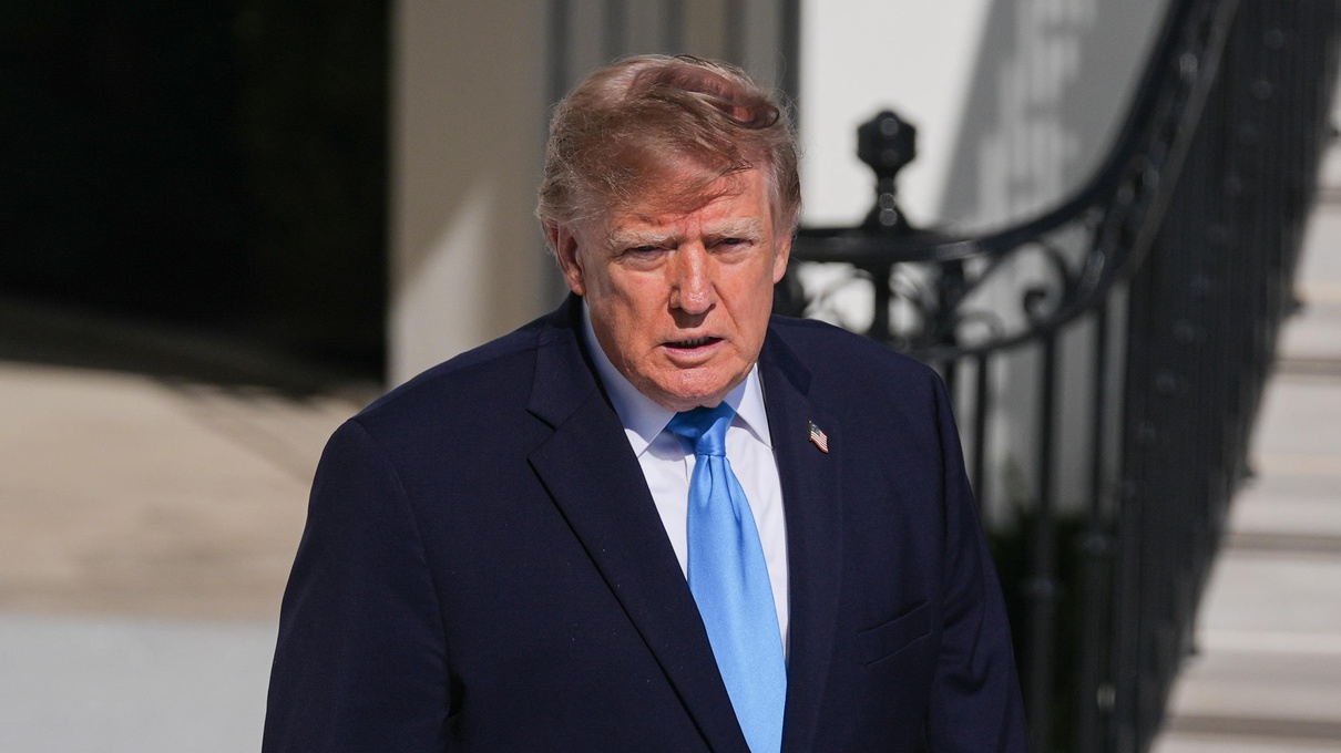 Trump: İran'ı yeniden vurmayı düşünüyoruz, yarın bile olabilir