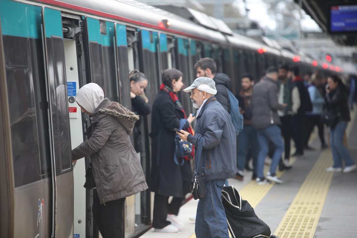 Başkentray ve Marmaray'ın da dahil olduğu raylı hatlar 29 Ekim'de ücretsiz olacak