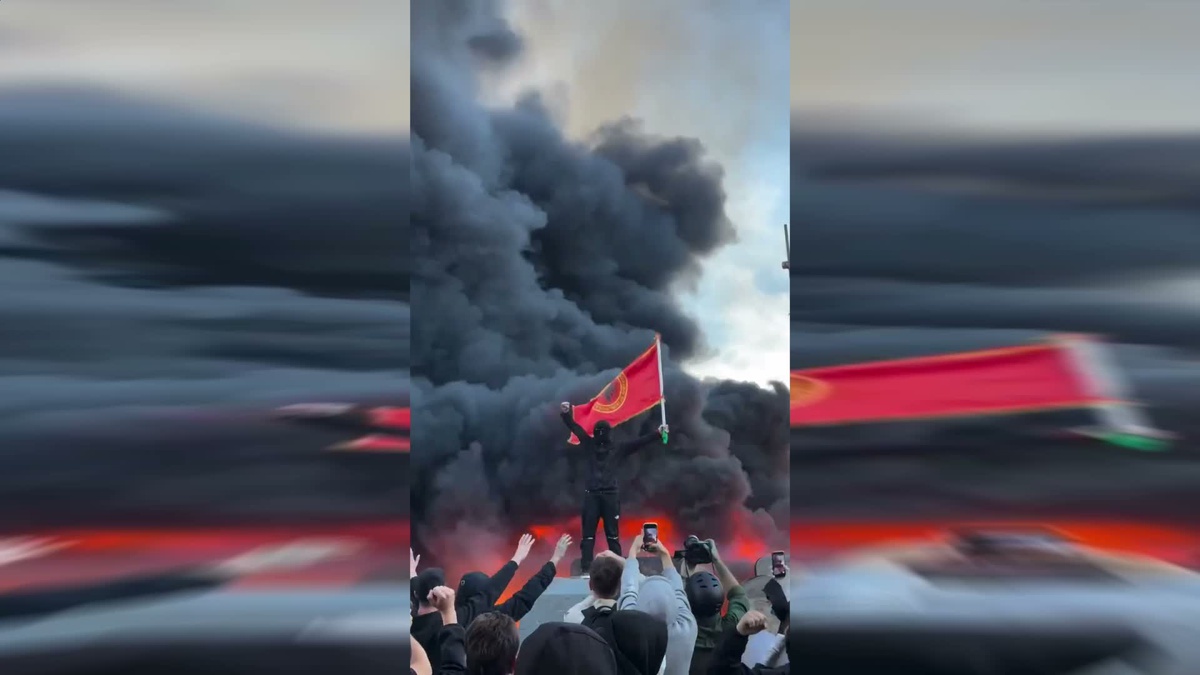Arnavutluk'ta öğrenci protestoları yayılırken Başbakan Rama istifa çağrısını reddetti