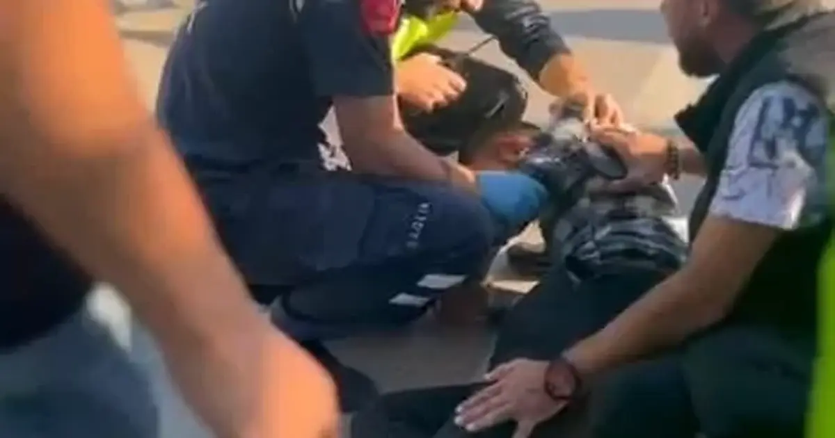 Bursa'da otobüsün çarptığı genç yaralandı