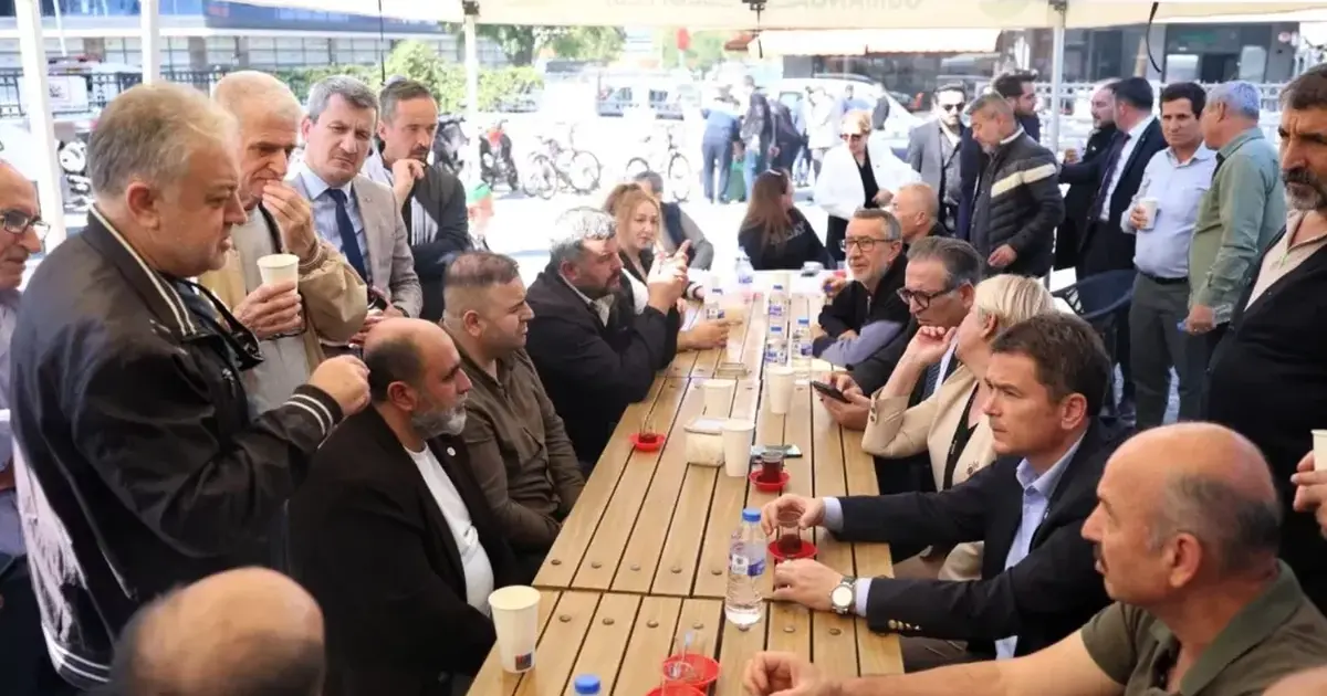 Başkan Erkan Aydın mahallelerin sesine kulak veriyor