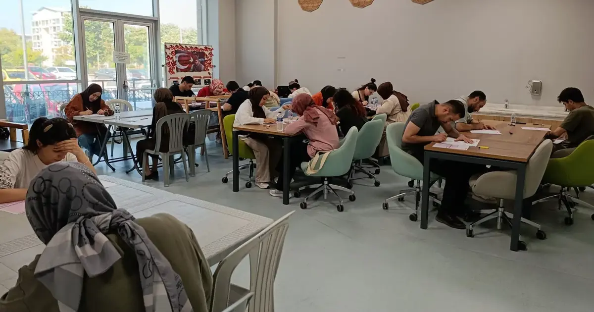 Yıldırım'da gençlere KPSS provası