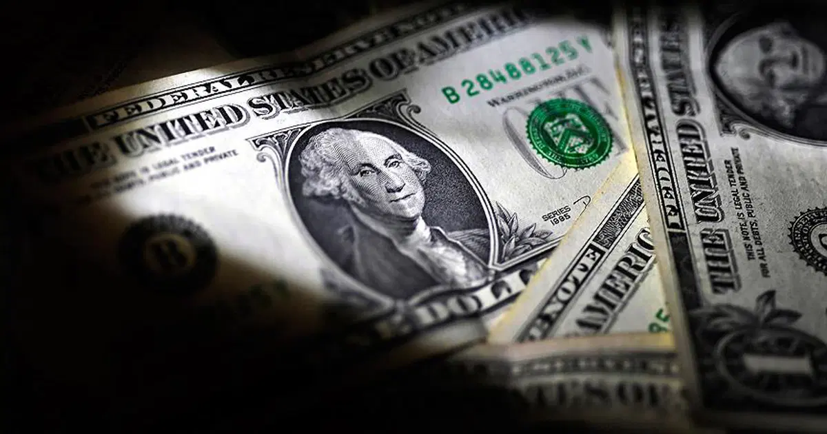 Dolar 50 lira sınırında, günün en yüksek seviyesi görüldü