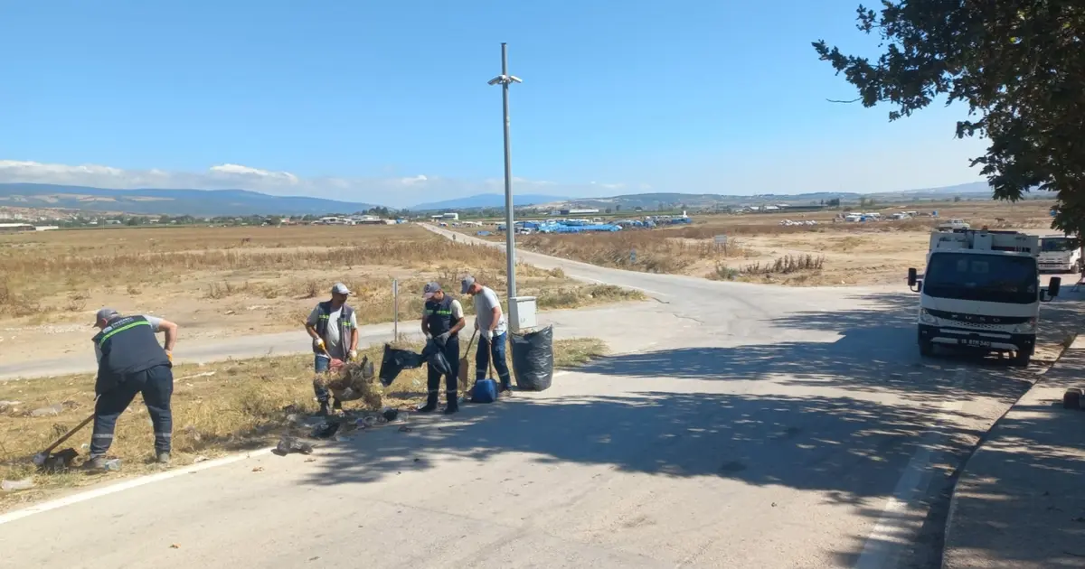 Karacabey’de temizlik seferberliği sürüyor