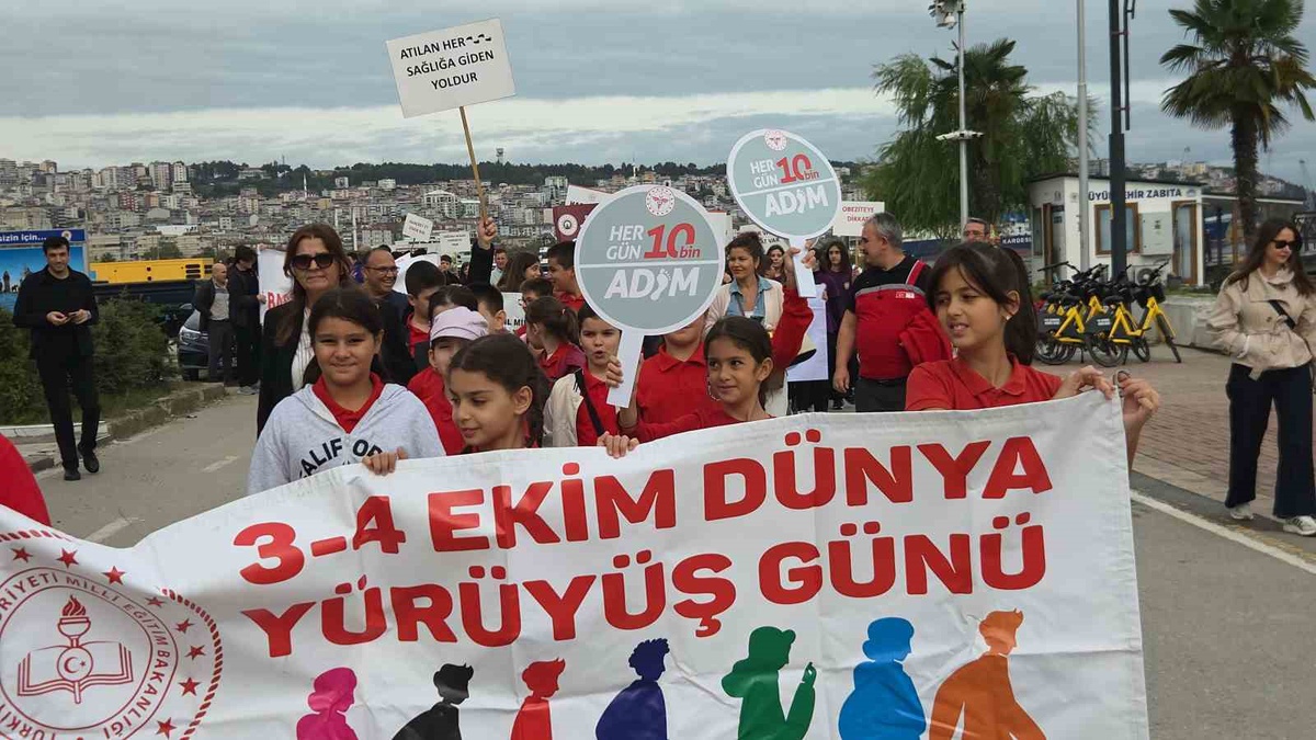 Samsun'da öğrenciler Tütün İskelesi'nden Sevgi Kafe'ye obeziteye dikkat çekti