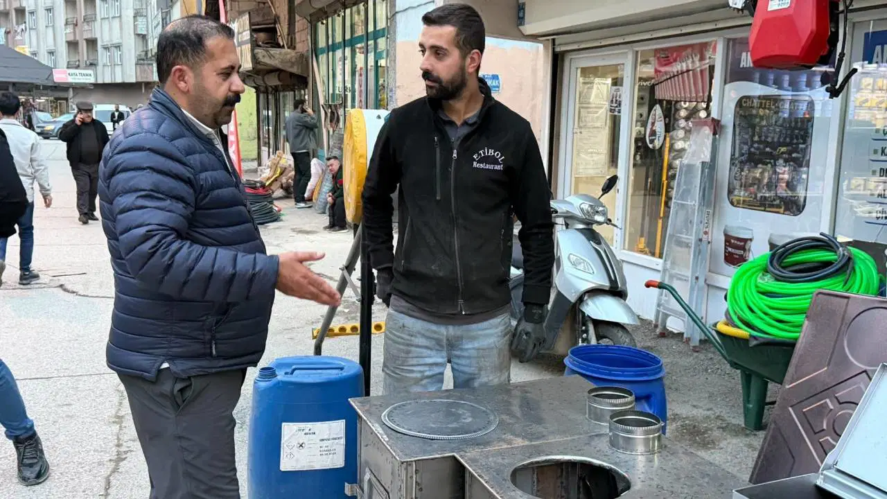 Yurttaş ısınmanın bedelini 'ağır' buluyor: 'Aç kalacağım ki evin içini ısıtabileyim'