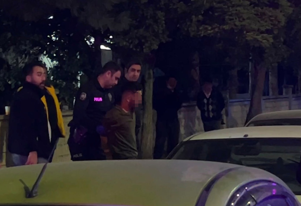 Babasını bıçaklayarak öldürdü, ardından intihara kalkıştı