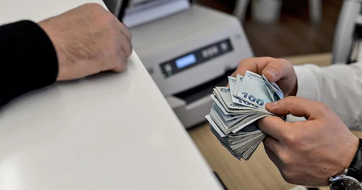 Fitch ve S&P'dan fon soruşturması değerlendirmesi