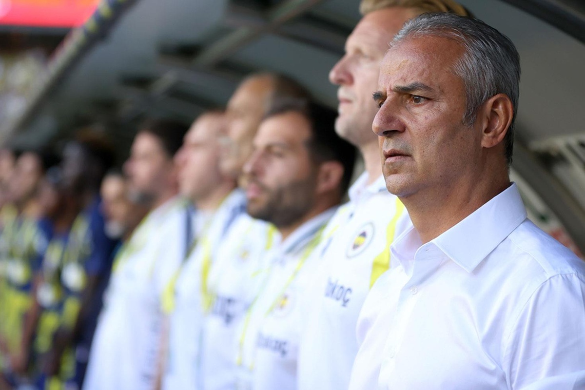 Fenerbahçe'de formayı unutan biri var! 3 maçtır kulübeden çıkamıyor