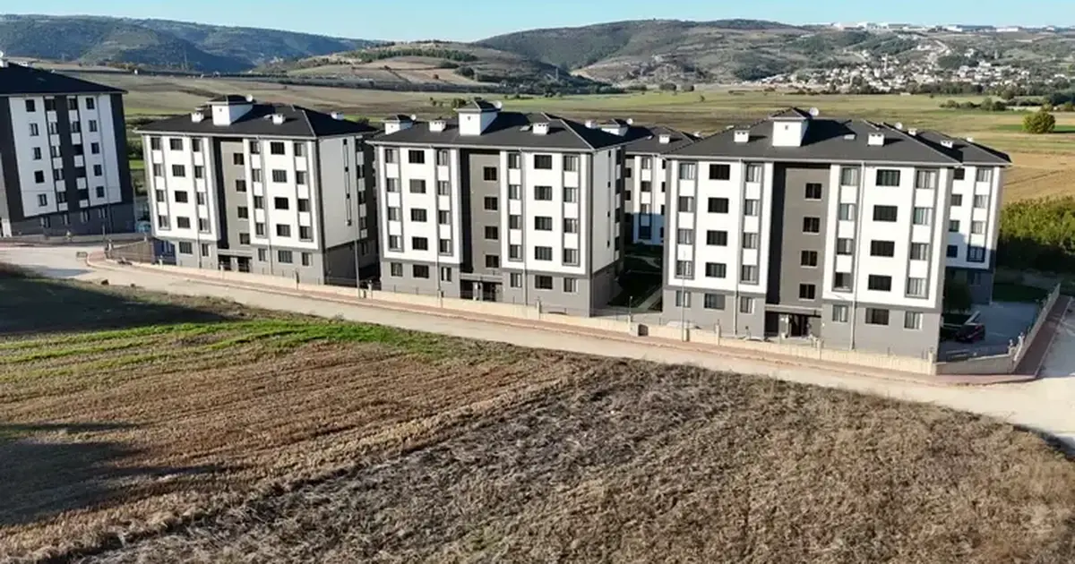 Bursa İnegöl'de 26 sokakta kaldırım çalışması devam ediyor
