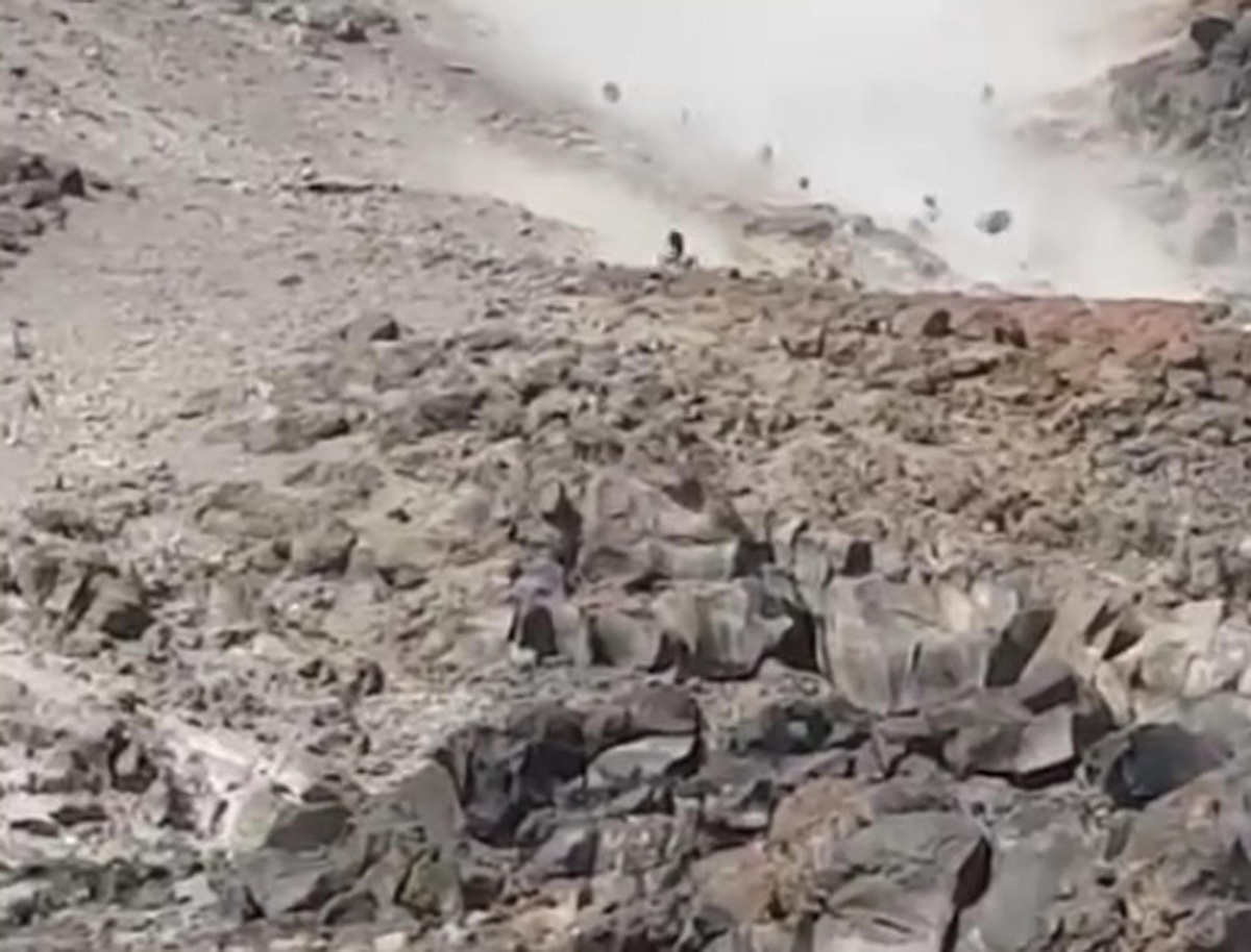 Ağrı Dağı'nda 4 bin 200 metredeki kampta heyelan oldu, dağcılar son anda kurtuldu