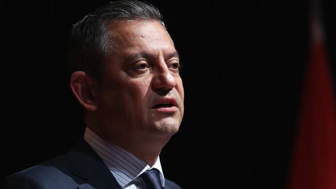 Özgür Özel'den 'Başakşehir' açıklaması: 'Önlem almayanlar bu tablonun siyasi sorumlusudur'