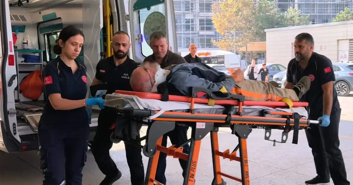 İnegöl’de çatıdan düşen 65 yaşındaki usta yaralandı