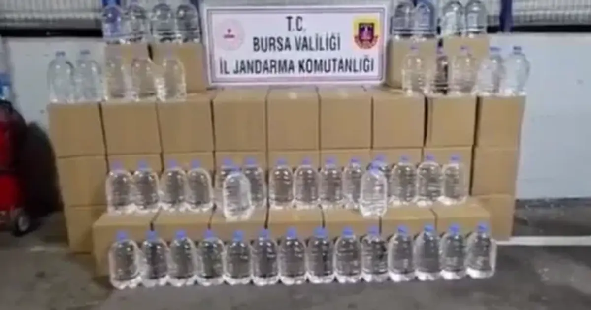 Bursa'da yüzlerce kaçak etil alkol ele geçirildi