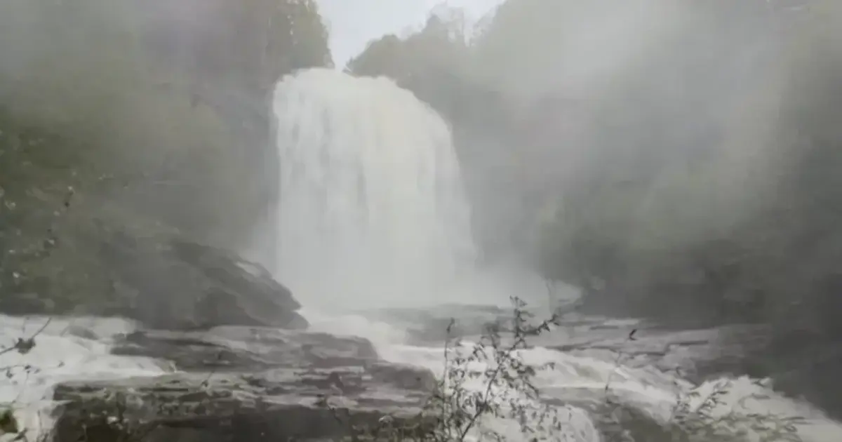 Bursa’da sağanak yağışın ardından Suuçtu Şelalesi coştu, Niagara’yı aratmadı
