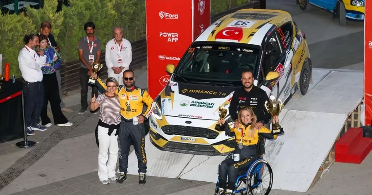 Bursa'nın şampiyon ralli pilotundan çifte başarı!