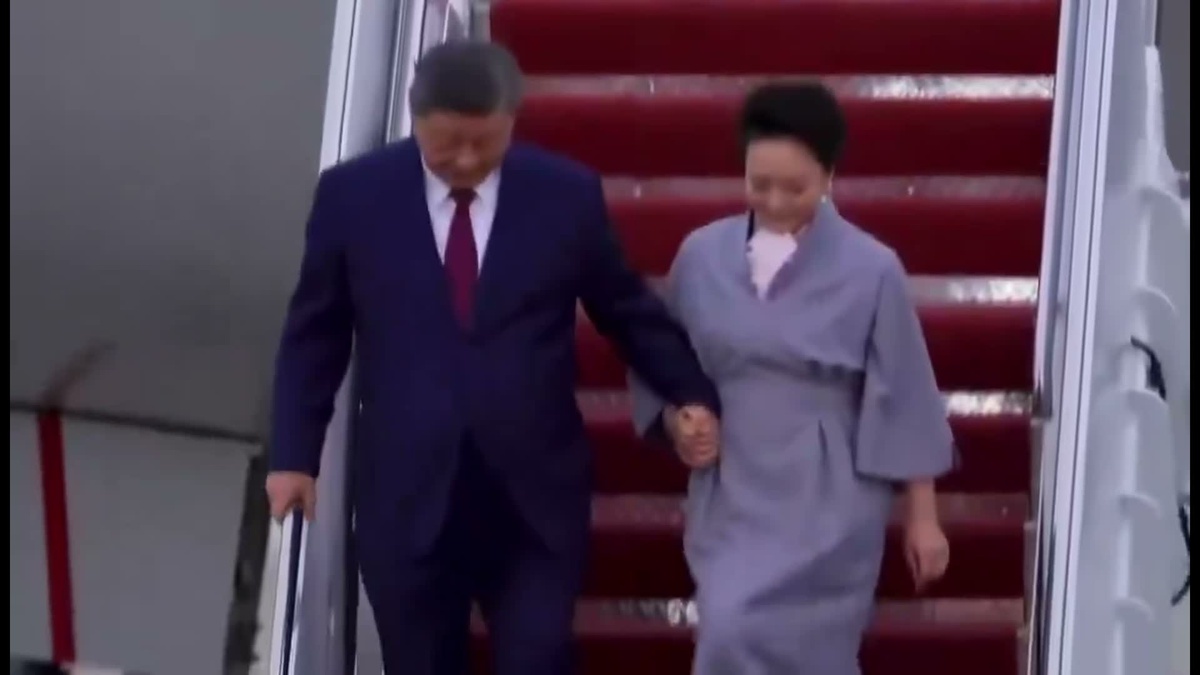 Andrews Üssü'nde Xi Jinping için karşılama töreni düzenlendi, iki B-1 uçağı uçtu