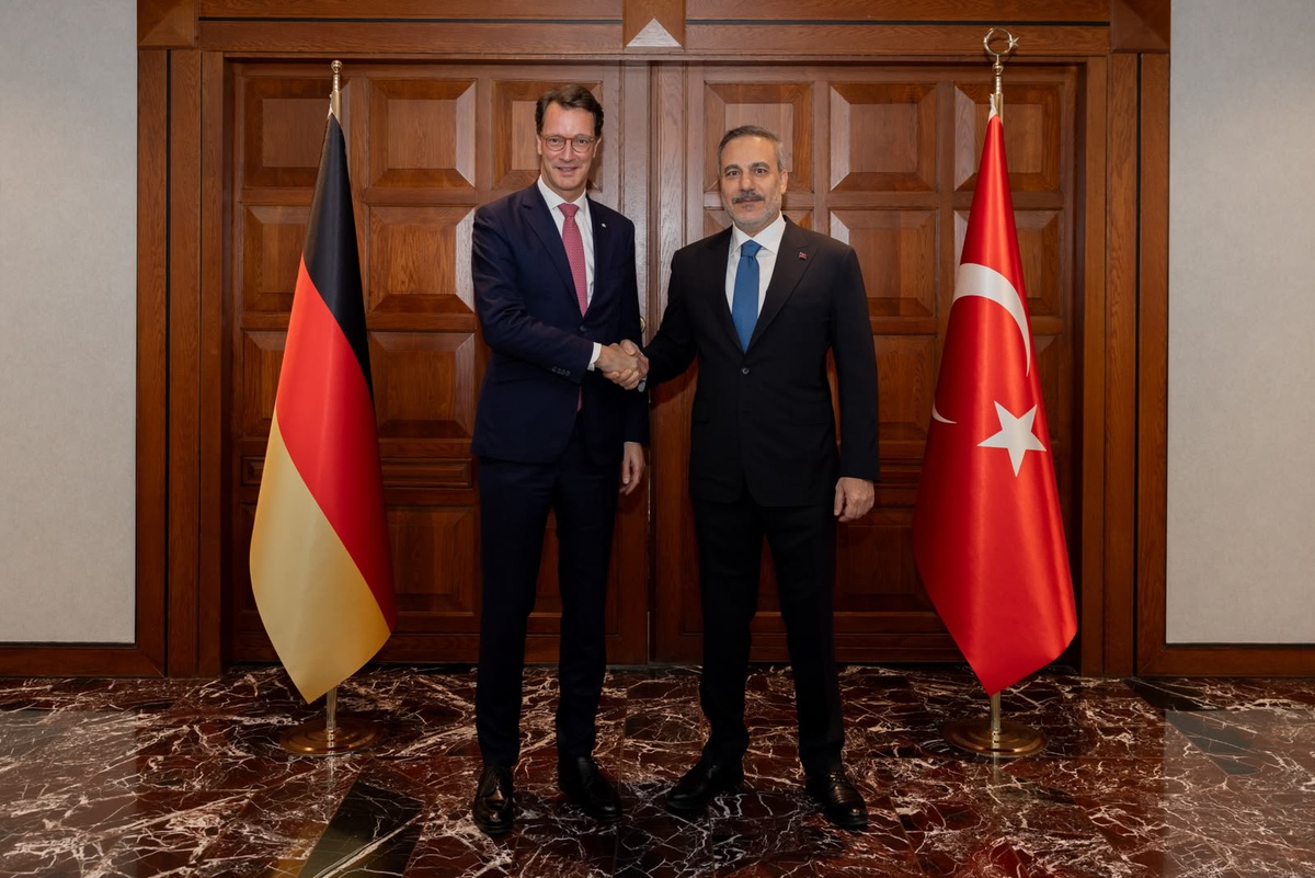 Ankara'da Dışişleri Bakanı Fidan ile Kuzey Ren-Vestfalya Başbakanı Wüst bir araya geldi