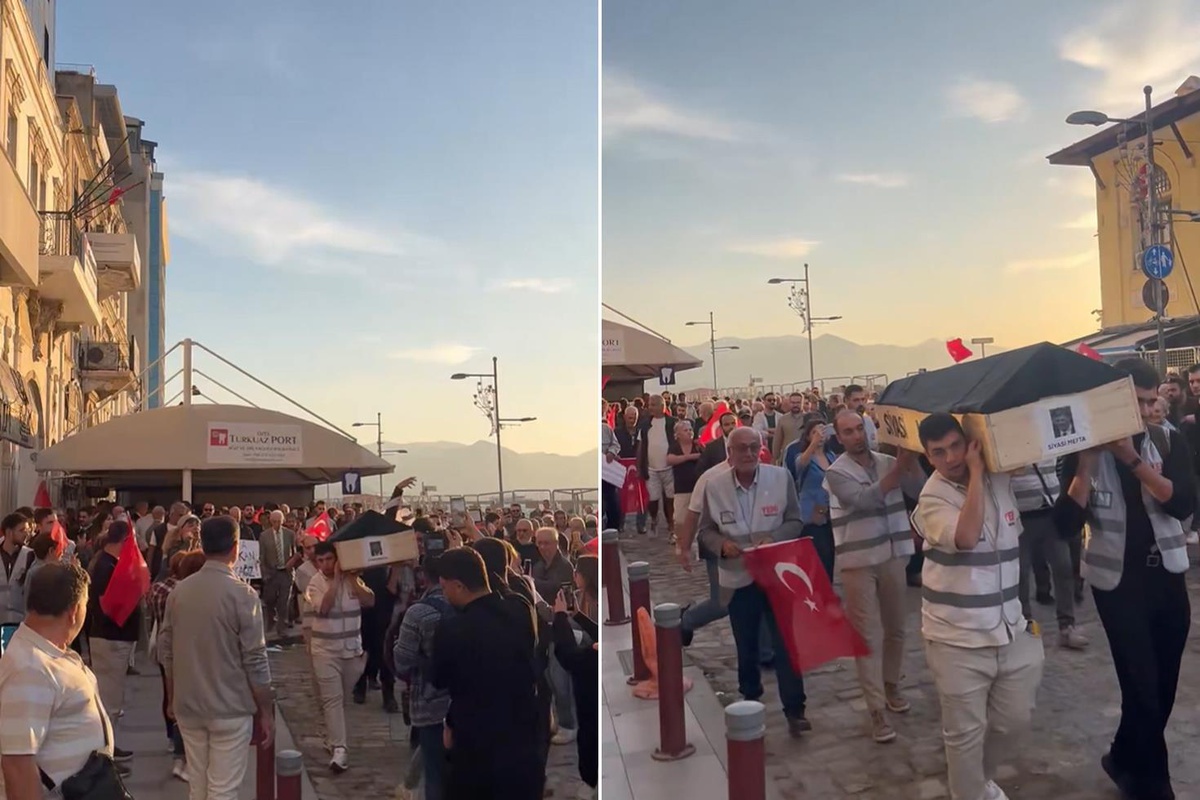 YENİ Parti'den İzmir'de Cemil Tugay'a tabutlu protesto