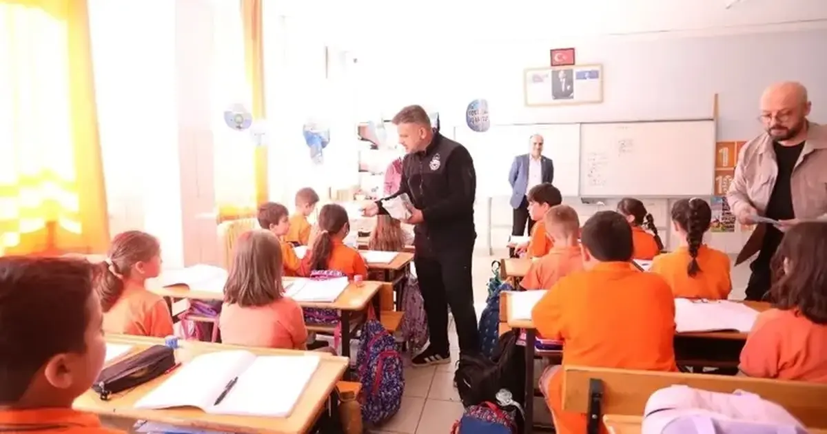Bursa İnegöl'de 27 bin öğrenciye sürpriz!