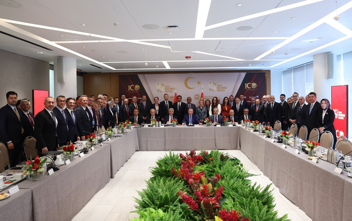 Bakan Bayraktar: Ülkemizi küresel bir enerji merkezine dönüştürme hedefimize doğru ilerliyoruz