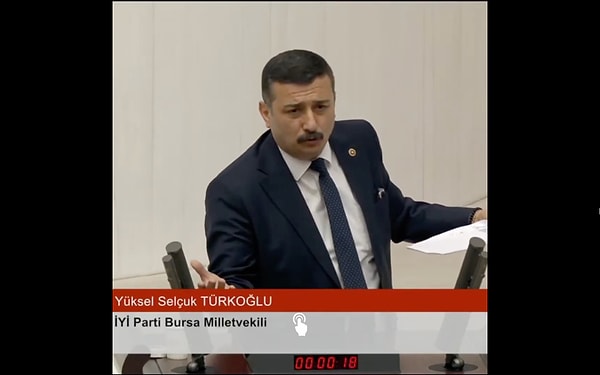 Yüksel Selçuk Türkoğlu, konuşması esnasında bir yudum su aldığında diğer milletvekillerinden tepki geldi.