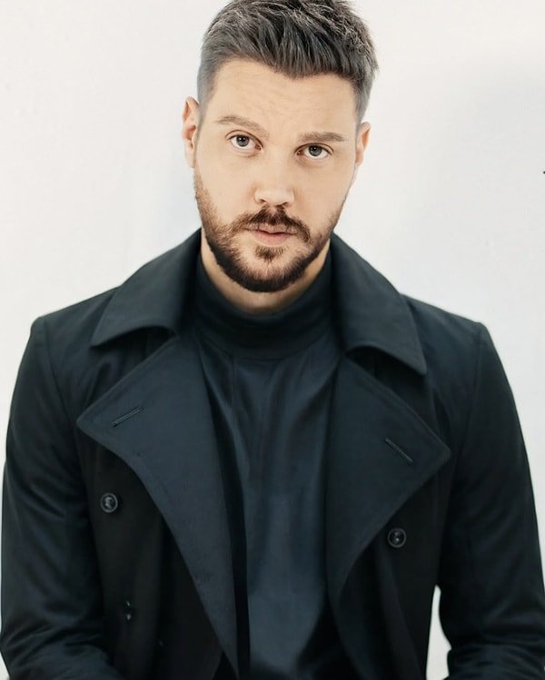Sinan Akçıl, tepki gösterdi.