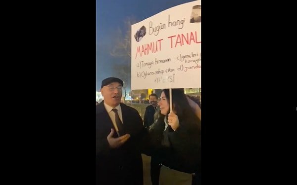 Protesto gösterileri sırasında gençlerin yanında yer alan Mahmut Tanal, bu süreçte dikkatleri üzerine çeken bir figür haline geldi.