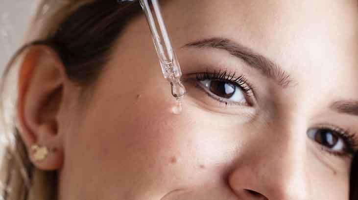 Cam cilt için tek kuruş harcatmayan taktik Sık değiştirmeyin, ince ince sürün Cam cilt için tek kuruş harcatmayan taktik Sık değiştirmeyin, ince ince sürün