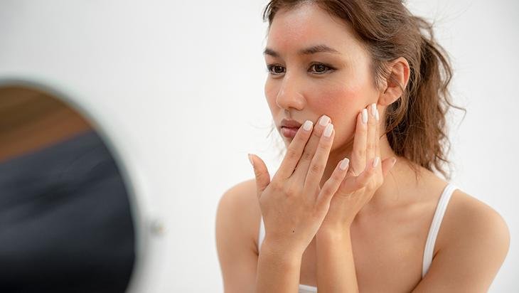 Bronz teni uzun süre korumanın doğal yolu Peeling ile pürüzsüzlük garantili