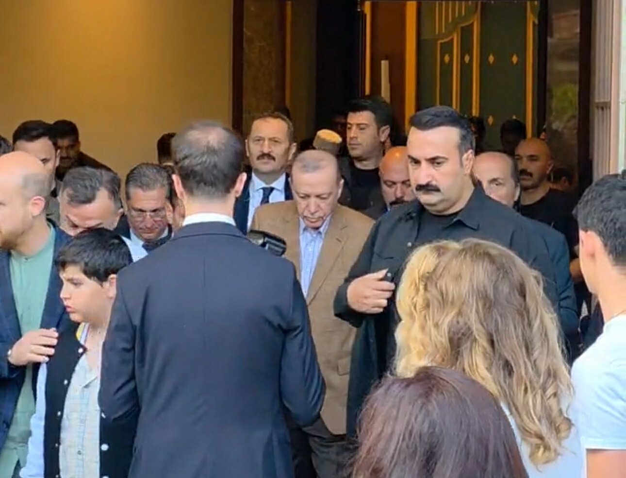 cumhurbaskani-erdogan-bayram-namazini-mu-753181-222293.jpg