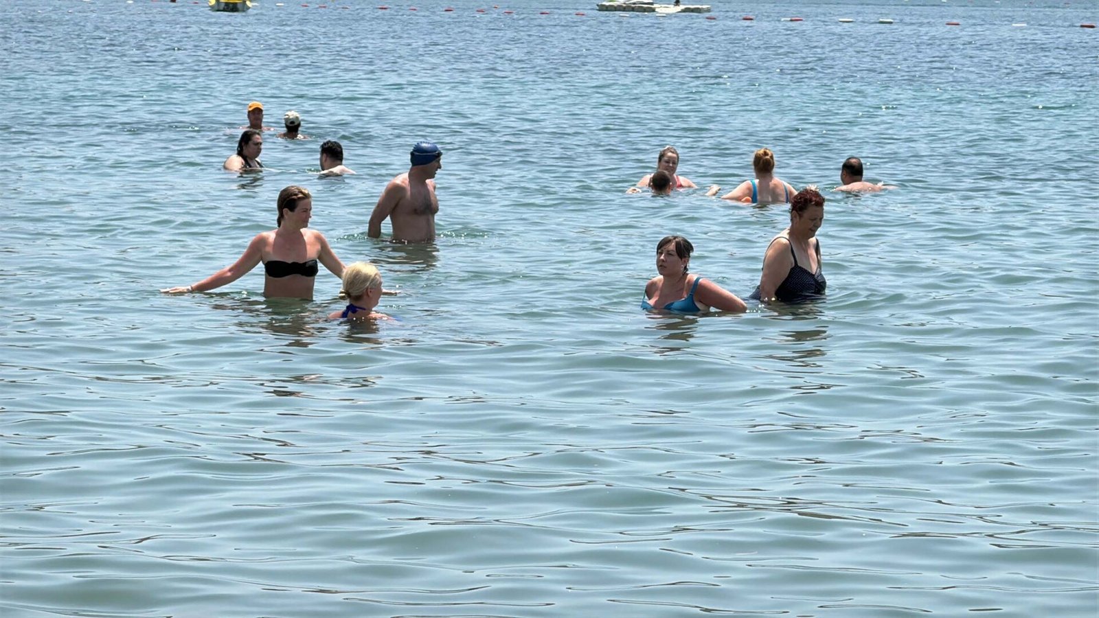 bodrumda-plajlarda-bayram-yogunlugu-753652-222433.jpg