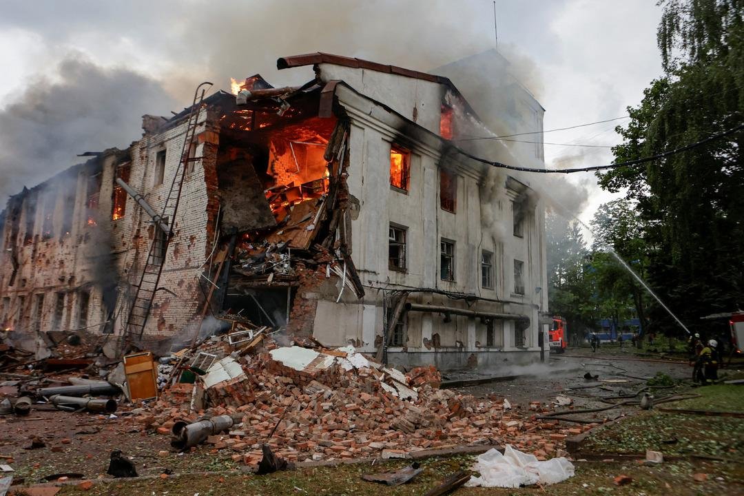 2025-06-07T053305Z_504236668_RC2FXEA1ZRQT_RTRMADP_3_UKRAINE-CRISIS-ATTACK-KHARKIV