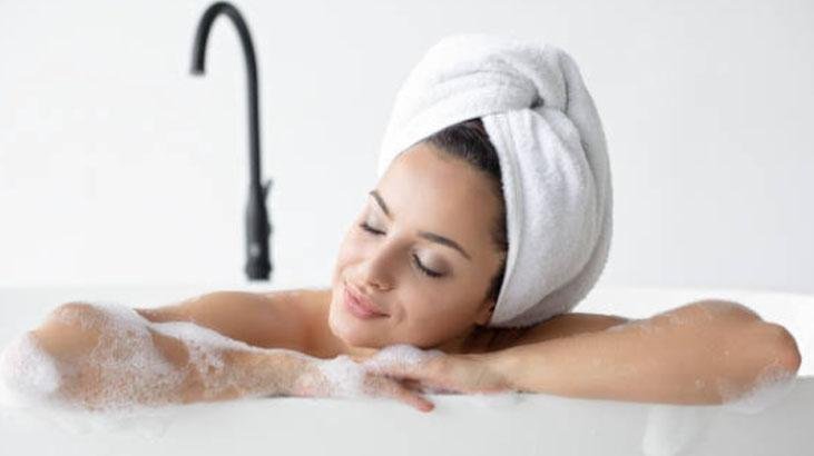 Duş suyuna 1 damla ekleyince spa etkisi yaratıyor Eve hamamı getirin, faydası çok