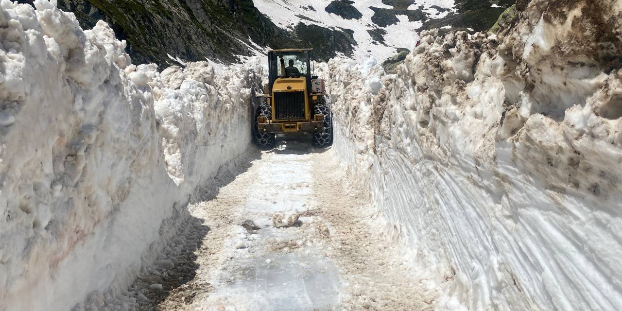 uzmanlar-kar-geliyor-dedi-bakanlik-ve-meteoroloji-9-ile-pes-pese-firtina-uyarisi-yapti-8.jpg