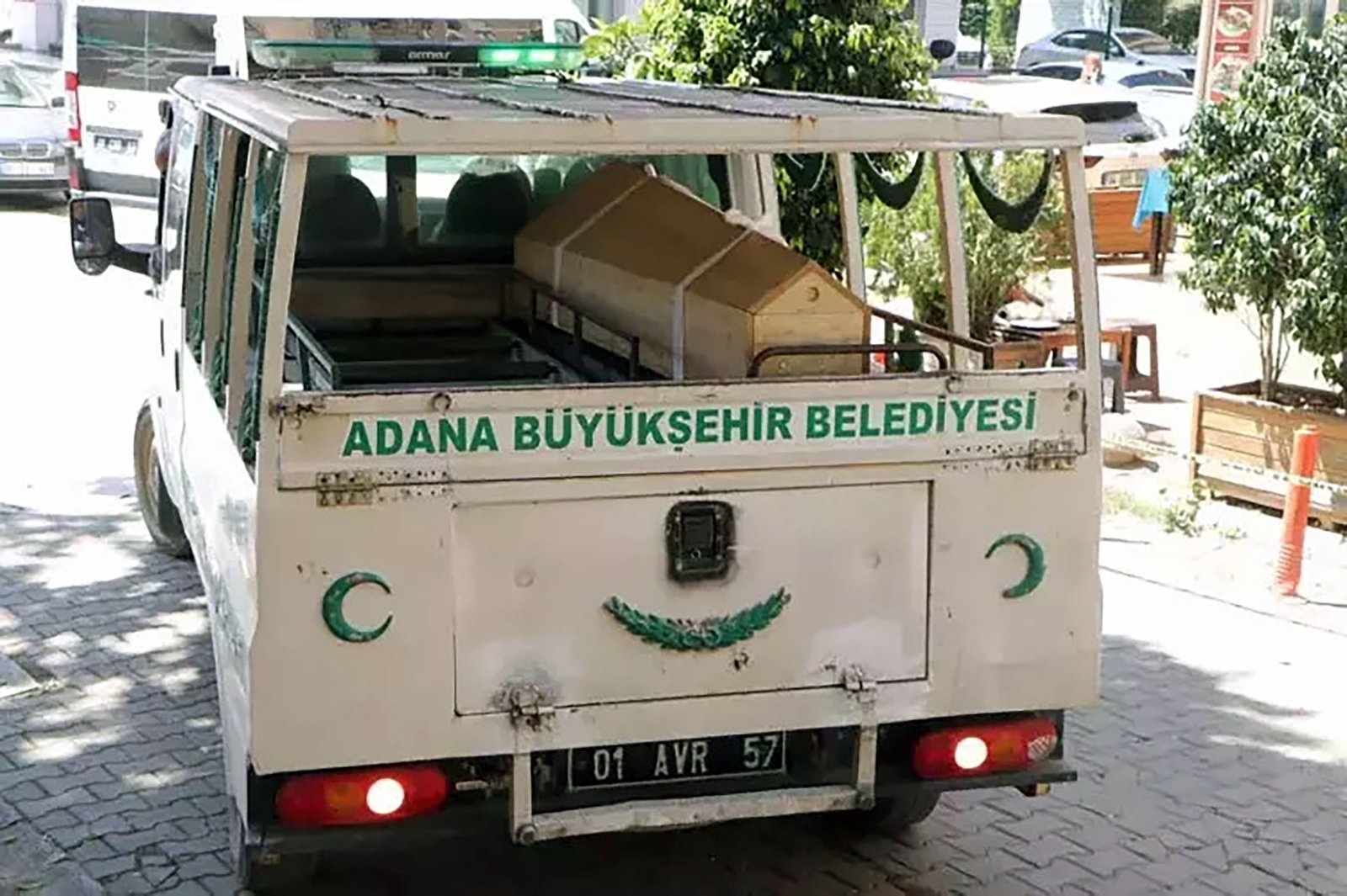 abdde-olen-fenomen-yagmur-taktasin-sev-834027-247145.jpg