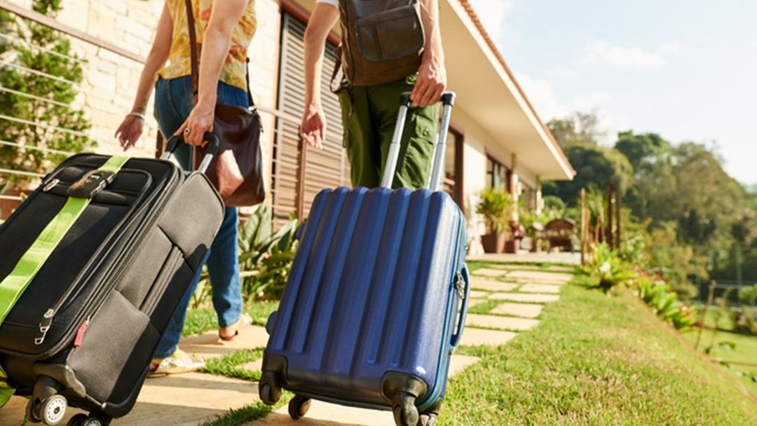 2025 in ilk 6 ayında turizm sektöründen rekor gelir! Bakan Ersoy açıkladı 2