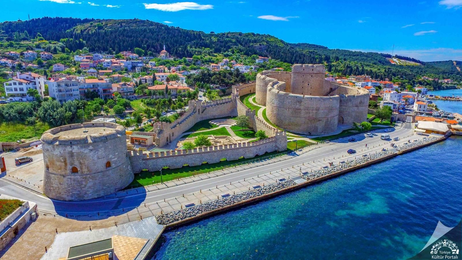 anakkale-kilitbahir-kalesi-yandan-gorunum1.jpg