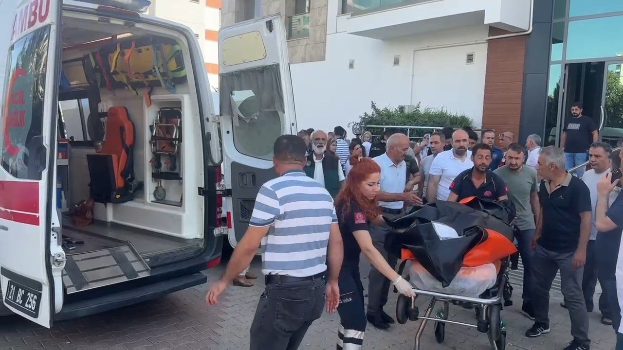 su-tahliye-etmek-isterken-akima-kapilan-848493-251600.jpg