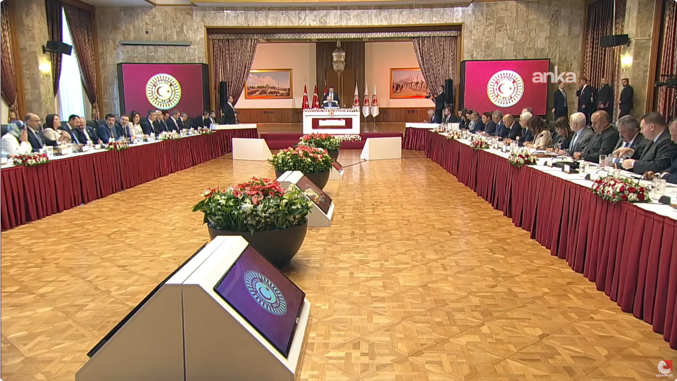 screenshot-2025-08-05-at-11-40-21-numan-kurtulmus-terorsuz-turkiye-sureci-kapsaminda-tbmmde-kurulan-komisyonda-konusuyor-youtube.png