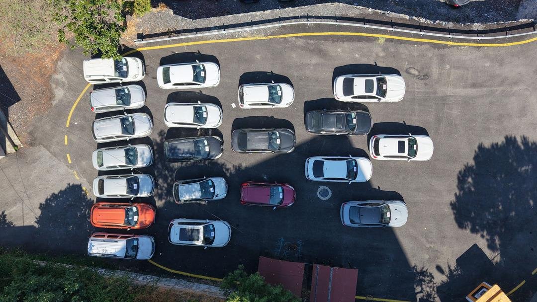 Ele geçirilen araçlar böyle sergilendi! İstanbul da milyonlarca liralık otomobil vurgunu: İstanbul Emniyet Müdürlüğü düğmeye bastı 4