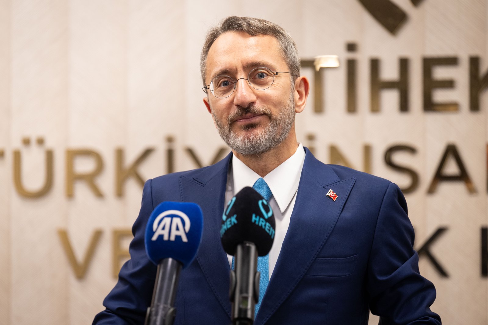 aa-20250807-38766746-38766740-tihek-baskani-altun-insan-haklari-ve-esitlik-hukuku-sertifika-toreninde-konustu-min.jpg