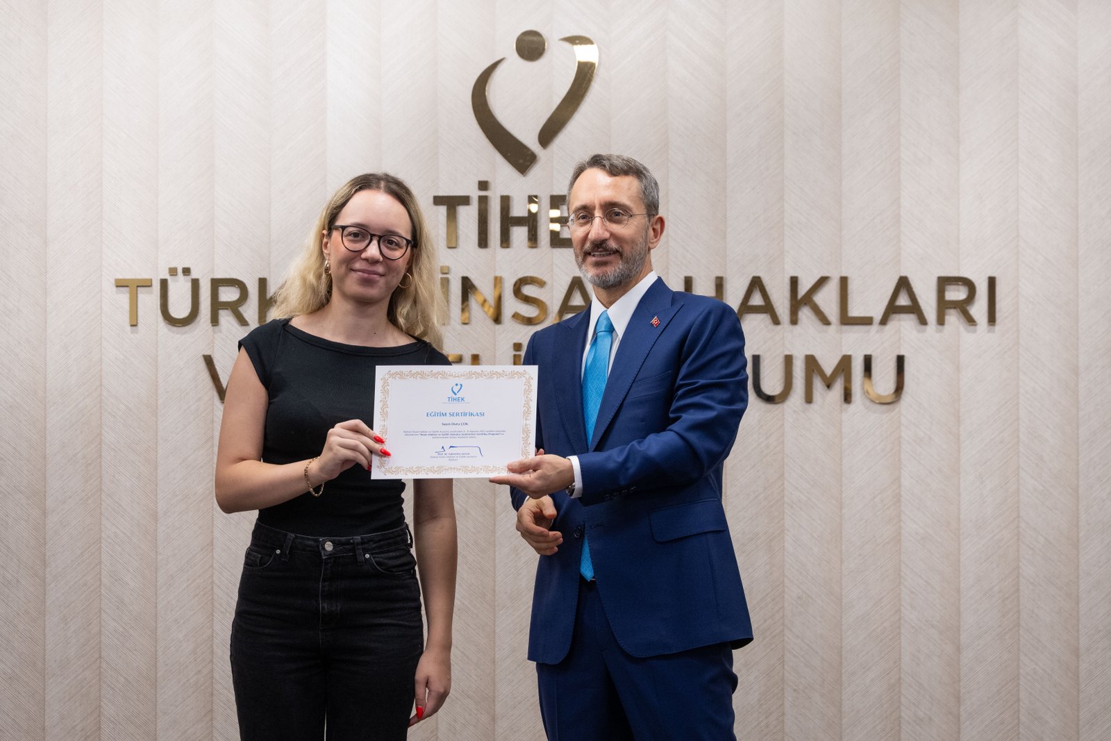 aa-20250807-38766746-38766744-tihek-baskani-altun-insan-haklari-ve-esitlik-hukuku-sertifika-toreninde-konustu-min.jpg